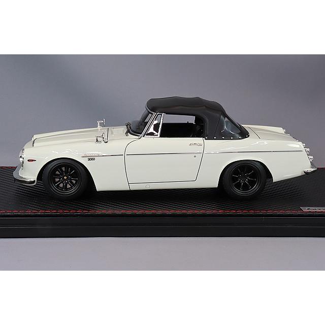イグニッションモデル 1/18 ダットサン フェアレディ 2000 (SR311