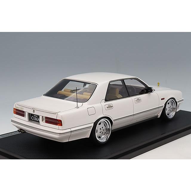 イグニッションモデル 1/18 日産 セドリック シーマ (Y31) パール