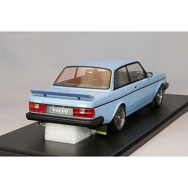 イクソ 1/18 ボルボ 240 ターボ カスタム 1986 メタリックライトブルー