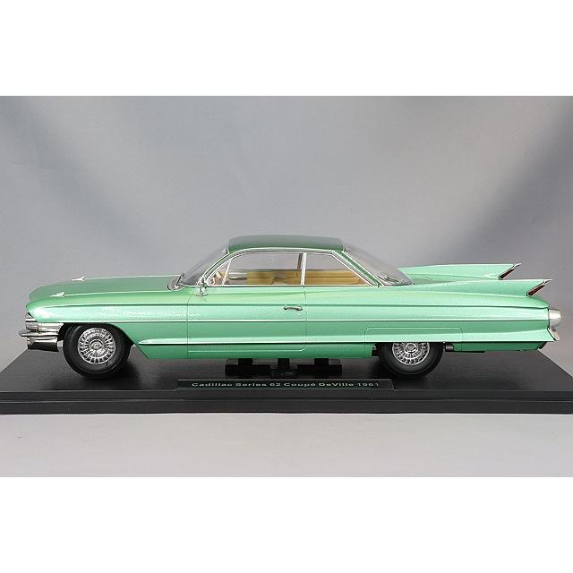 KKスケール 1/18 キャデラック シリーズ 62 クーペ デビル 1961 ライト