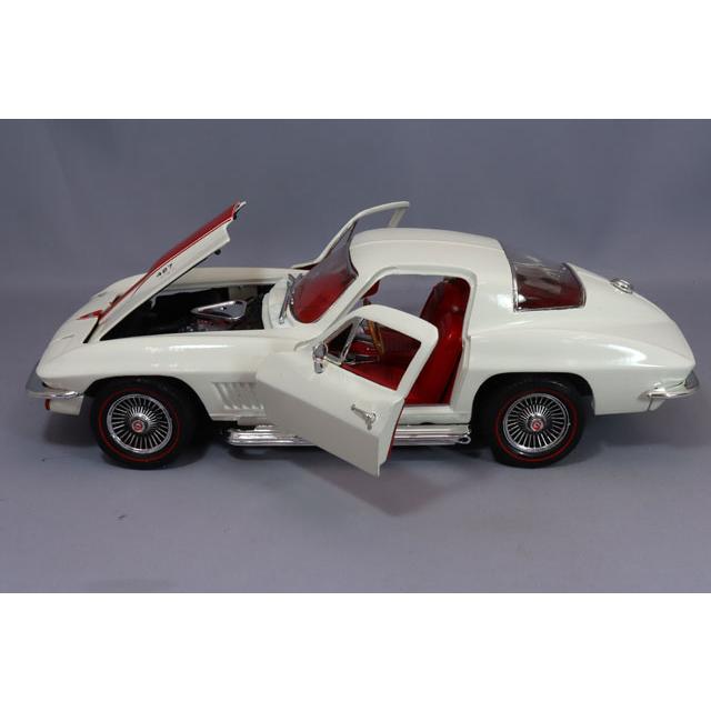 ミニカー/完成品 アメリカンマッスル 1/18 1967 シボレー コルベット