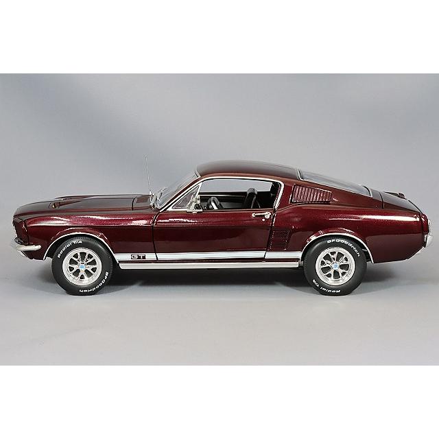 アメリカンマッスル 1/18 1967 フォード マスタング 2+2 GT