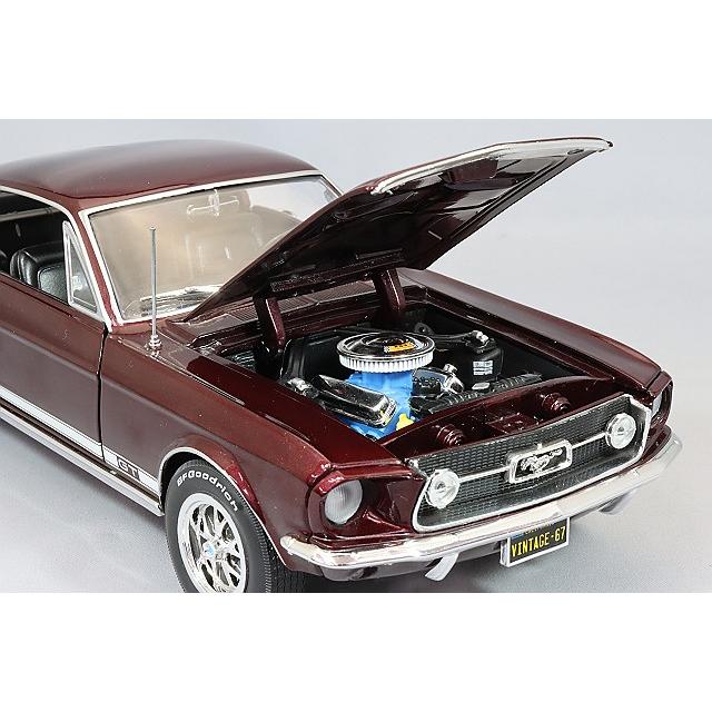 アメリカンマッスル 1/18 1967 フォード マスタング 2+2 GT
