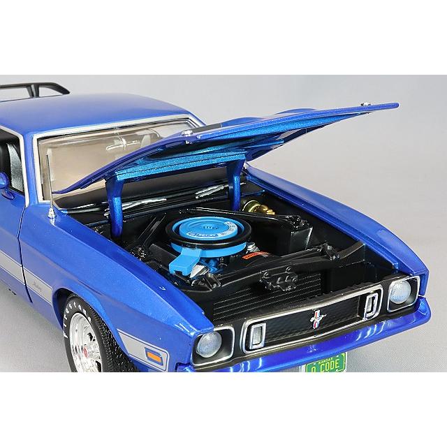 アメリカンマッスル 1/18 1973 フォード マスタング マッハ 1 ブルー