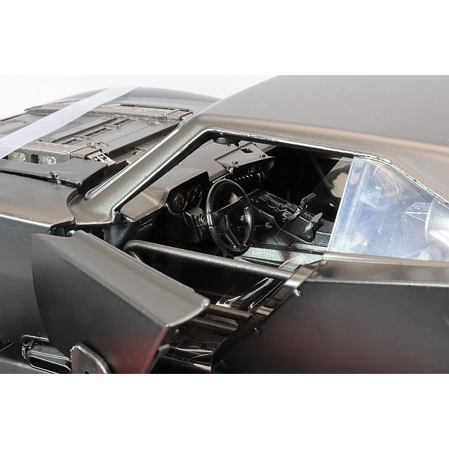 JADA 1/18 バットモービル バットマンフィギュア付 