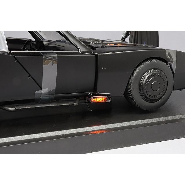 JADA 1/18 バットモービル バットマンフィギュア付 