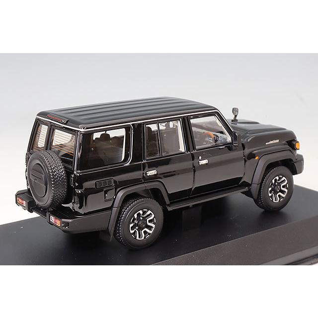 希少　Land Cruiser 70 アティチュードブラックマイカ　精密設計 ランクル70アティチュードブラックマイカの魅力と再販情報