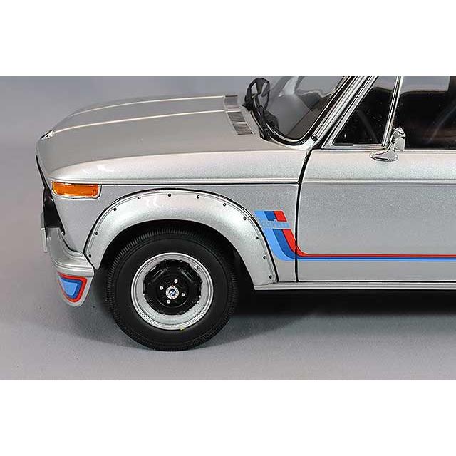 ミニカー/完成品 京商 1/18 BMW 2002 ターボ シルバー : キッド ミニカー/完成品 京商 1/18 BMW 2002 ターボ シルバー : キッド