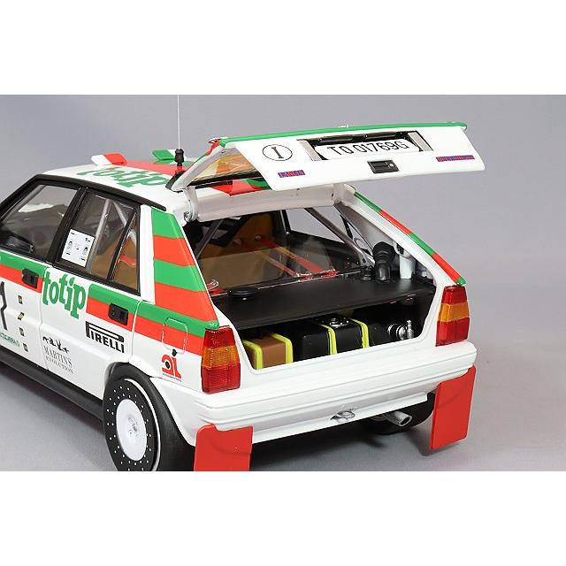 京商 1/18 ランチア デルタ HF 4WD