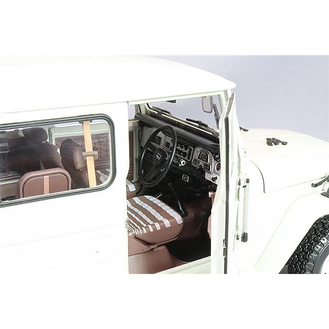 京商 1/18 トヨタ ランドクルーザー 40 バン (BJ42V) ホワイト 京商 1/18 トヨタ ランドクルーザー 40 バン (BJ42V) ホワイト