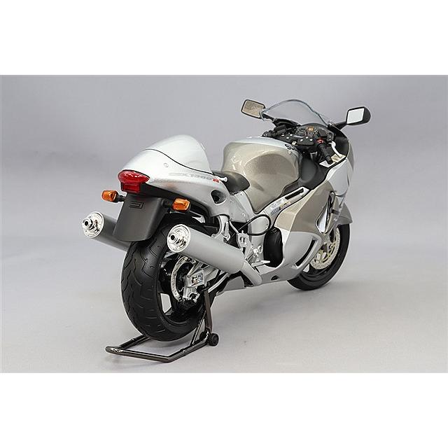 LCDモデル 1/12 スズキ GSX1300R 隼 2001 シルバー : キッドボックス
