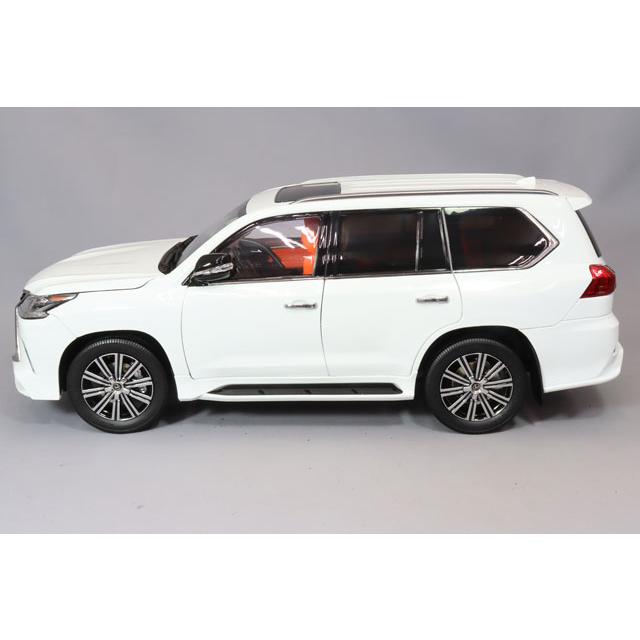 新発売 LCD 1/18 レクサス LX 570 全開閉 ホワイト ミニカー Amazon.co.jp: ミニカー 1/18 レクサス LX570 SUV LCD-MODEL 1