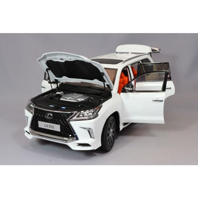 新発売 LCD 1/18 レクサス LX 570 全開閉 ホワイト ミニカー LCDモデル 1/18 レクサス LX570 ホワイト : キッドボックス