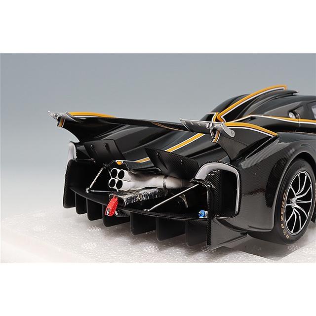 LCDモデル 1/18 パガーニ ウアイラ R ブラックカーボン : キッド