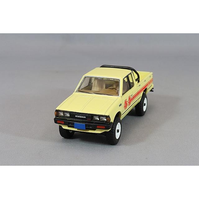 トミカリミテッドヴィンテージ NEO 1/64 日産 トラック 4x4 キング