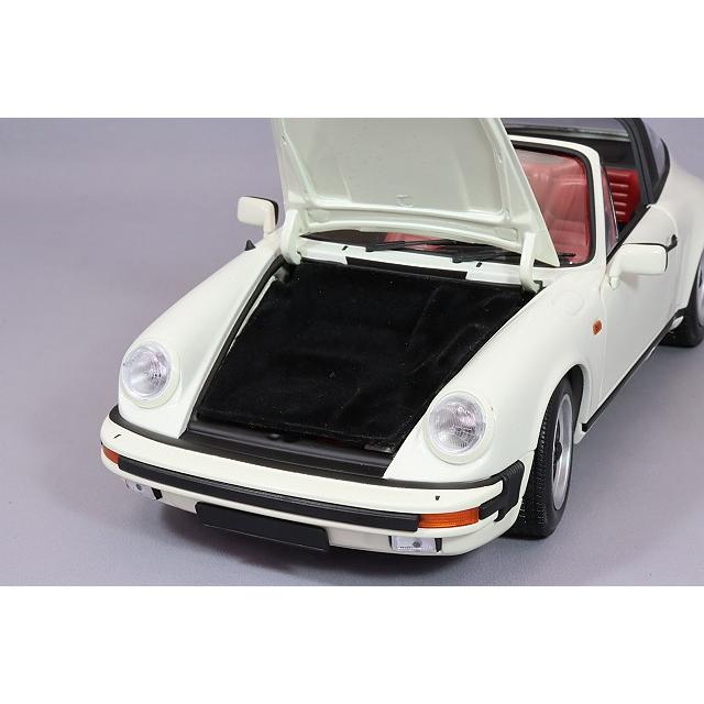 ミニチャンプス 1/18 ポルシェ 911 カレラ 3.2 タルガ 1983 ホワイト