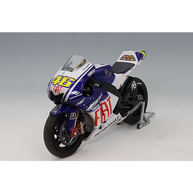 1/12 ヤマハ モトＧp Amazon | ミニチャンプス 1/12 ヤマハ YZR-M1#12 M.ビニャーレス