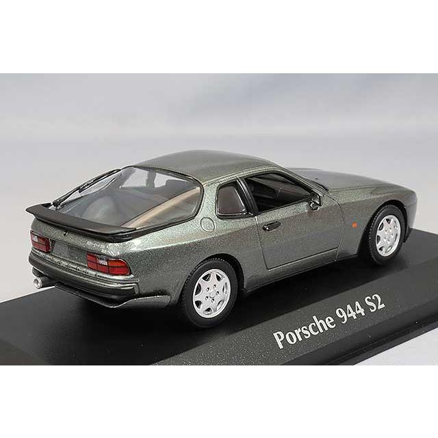 マキシチャンプス 1/43 ポルシェ 944 S 1989 グレーメタリック