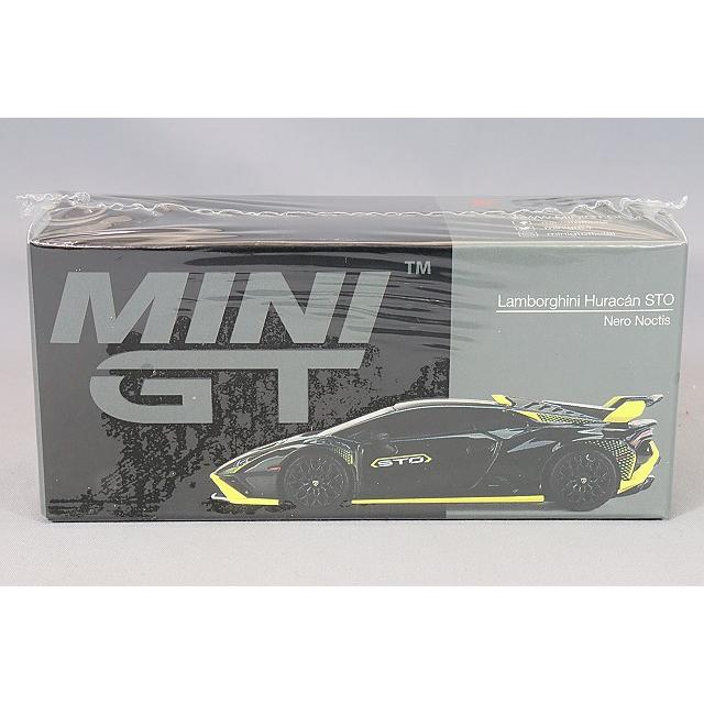 TSM ミニGT 1/64 ランボルギーニ ウラカン STO ネロノクティス (左