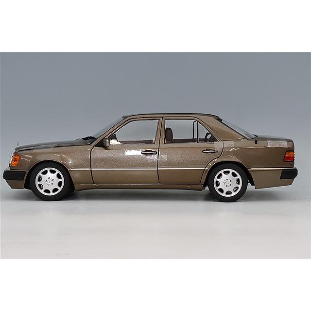 ノレブ 1/18 メルセデスベンツ 500E 1990 インパラメタリック : キッド