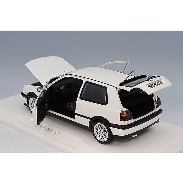 ノレブ 1/18 フォルクスワーゲン ゴルフ GTI 1996 キャンディホワイト