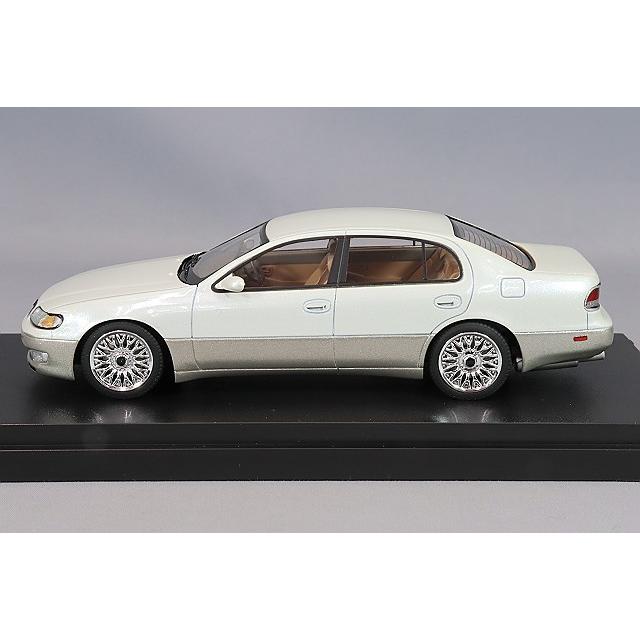 MARK43 1/43 トヨタ アリスト 3.0V (JZS147) カスタムバージョン ウォームグレーパールマイカトーニングGの画像