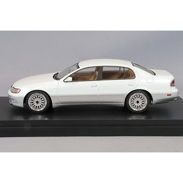 MARK43 1/43 トヨタ アリスト 3.0V (JZS147) カスタムバージョン ホワイトパールマイカトーニングGの画像