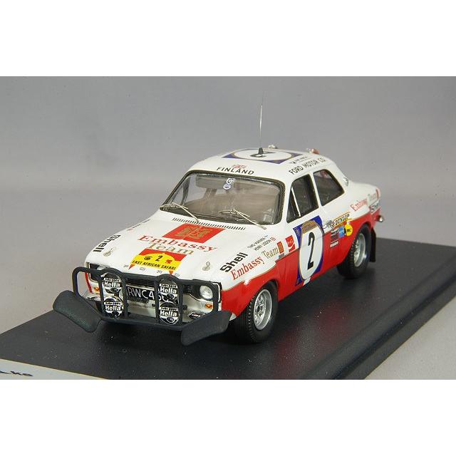 104-048 Cult 1⁄18 ボルボ 244DL red 1975