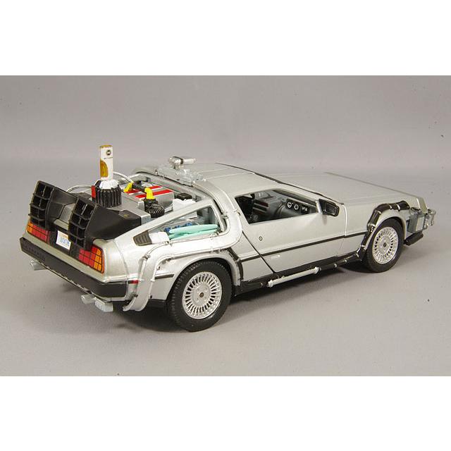 DeLorean DMC-12 Ⅱ　 PARTⅡ【ホバータイプ】➕フィギュア バック・トゥ・ザ・フューチャー PART2』【エレクトロニック