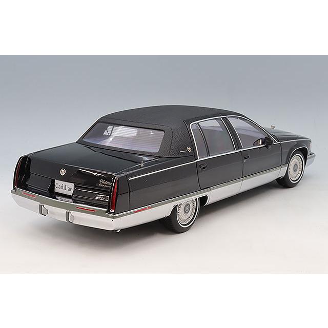 XiaoGuang MODEL 1/18 キャデラック フリートウッド ブラック : キッド
