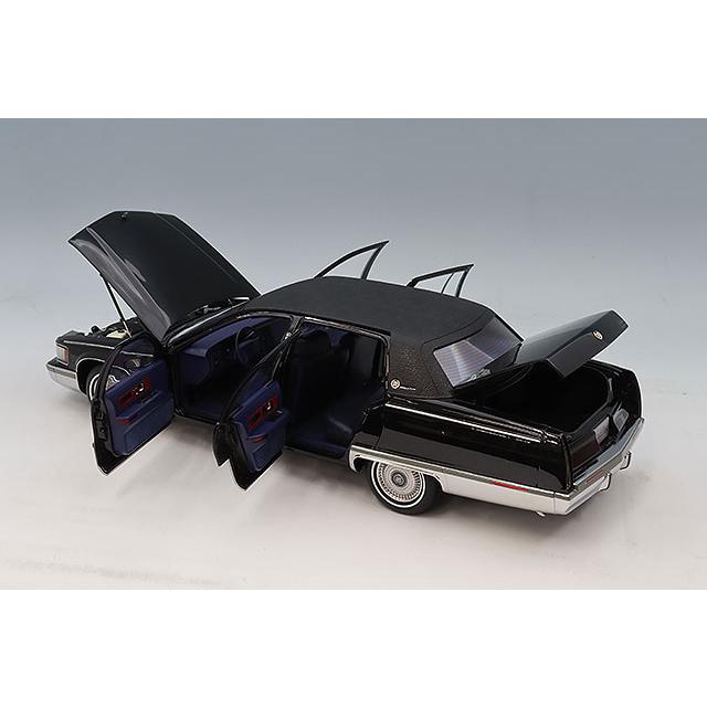 XiaoGuang MODEL 1/18 キャデラック フリートウッド ブラック : キッド