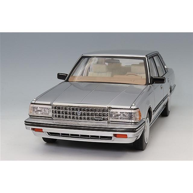 XiaoGuang MODEL 1/18 トヨタ クラウン MS122 シルバー/内装ベージュ