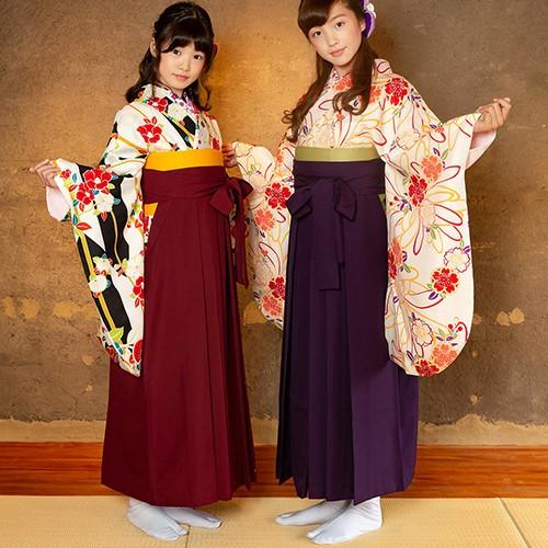 極めて 純正 重々しい 下駄 に 足袋 着物 橋 見る人 彼女自身