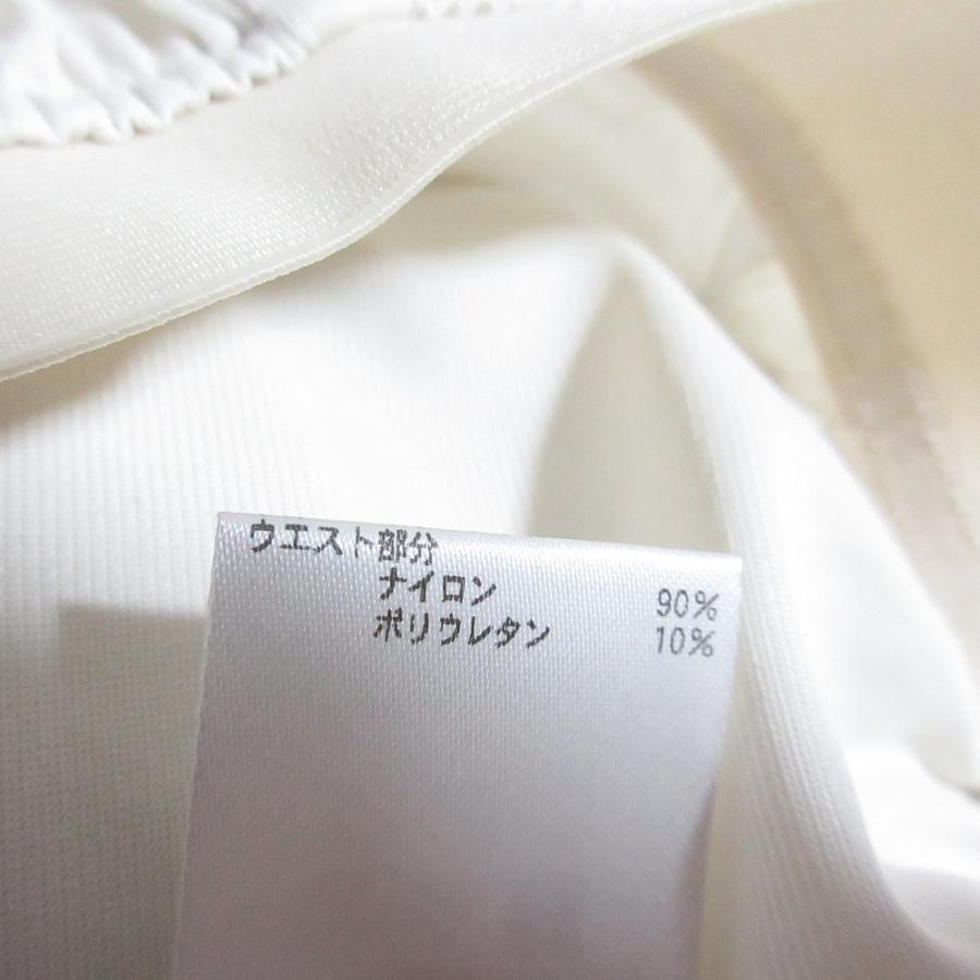 LOEFF（ロエフ） 美品 デシン タック テーパードパンツ 8814-699-0019