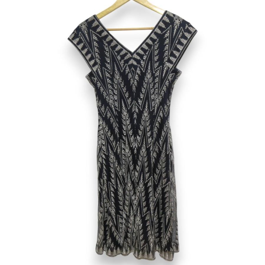 Tadashi Shoji 美品 タダシショージ 刺繍総柄 Vネック フレンチ
