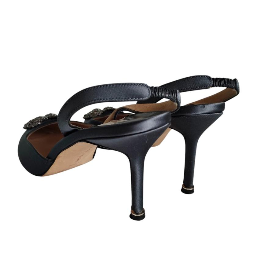 美品 MANOLO BLAHNIK マノロブラニク サテン ビジュー ハンギシ ポイン  