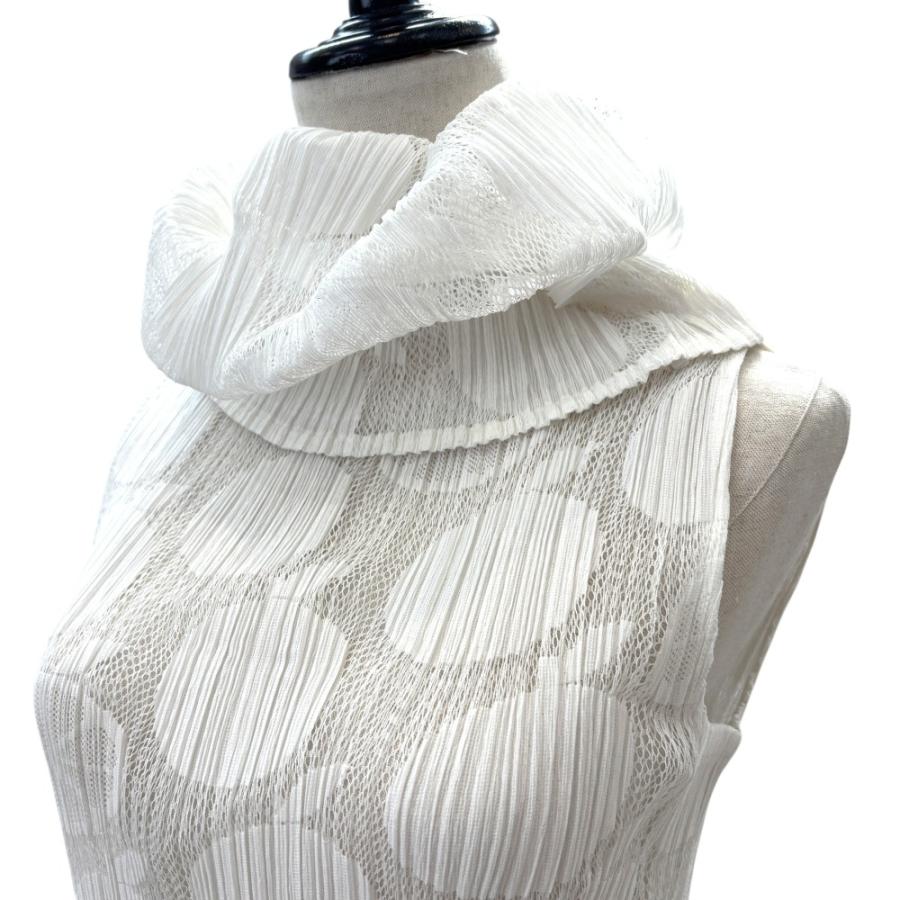 美品 PLEATS PLEASE プリーツプリーズ イッセイミヤケ フルーツ柄 ノースリーブ タートルネックブラウス PP83-JK571 サイズ3 ホワイト レディース 古着 中古 USED PLEATS PLEASE（プリーツ プリーズ） 美品 イッセイミヤケ フルーツ柄