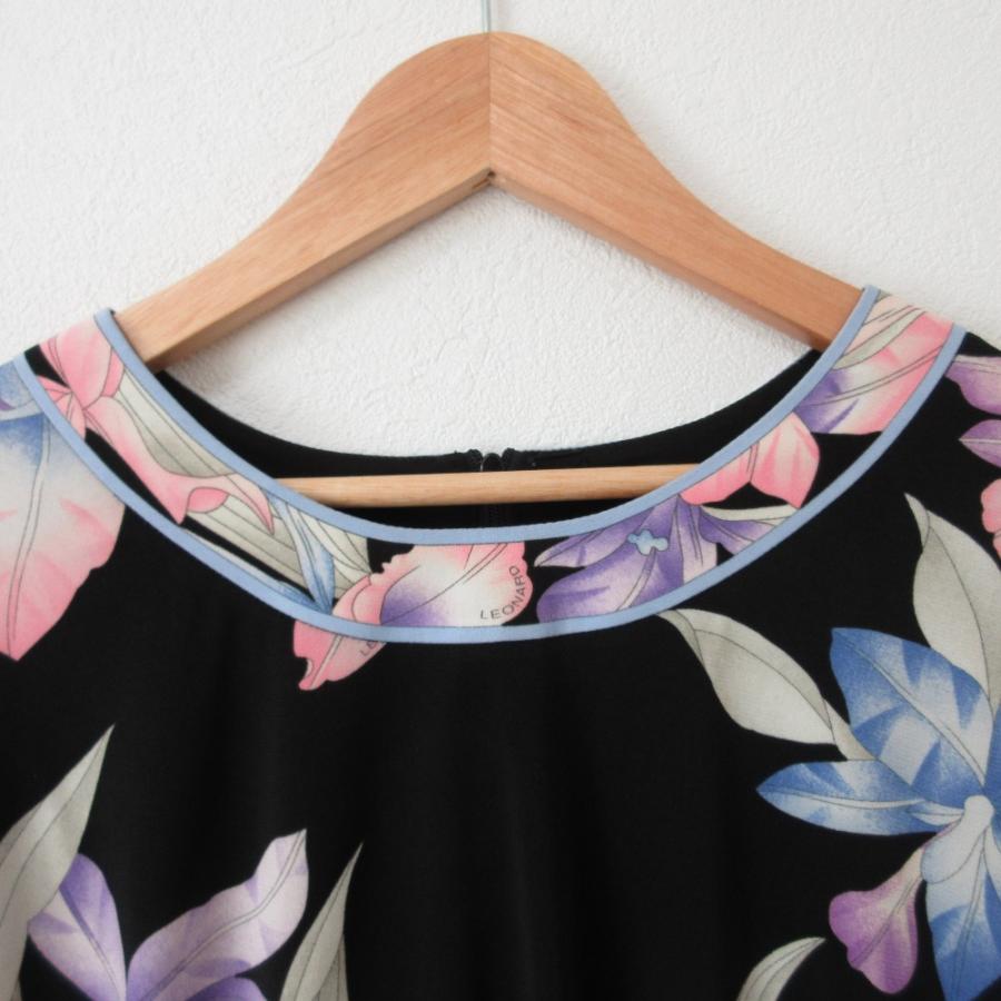近年美品　LEONARD レオナール　カンカン　ストレッチ　トップス　カットソー LEONARD 美品 レオナール カンカンストレッチ フラワープリント