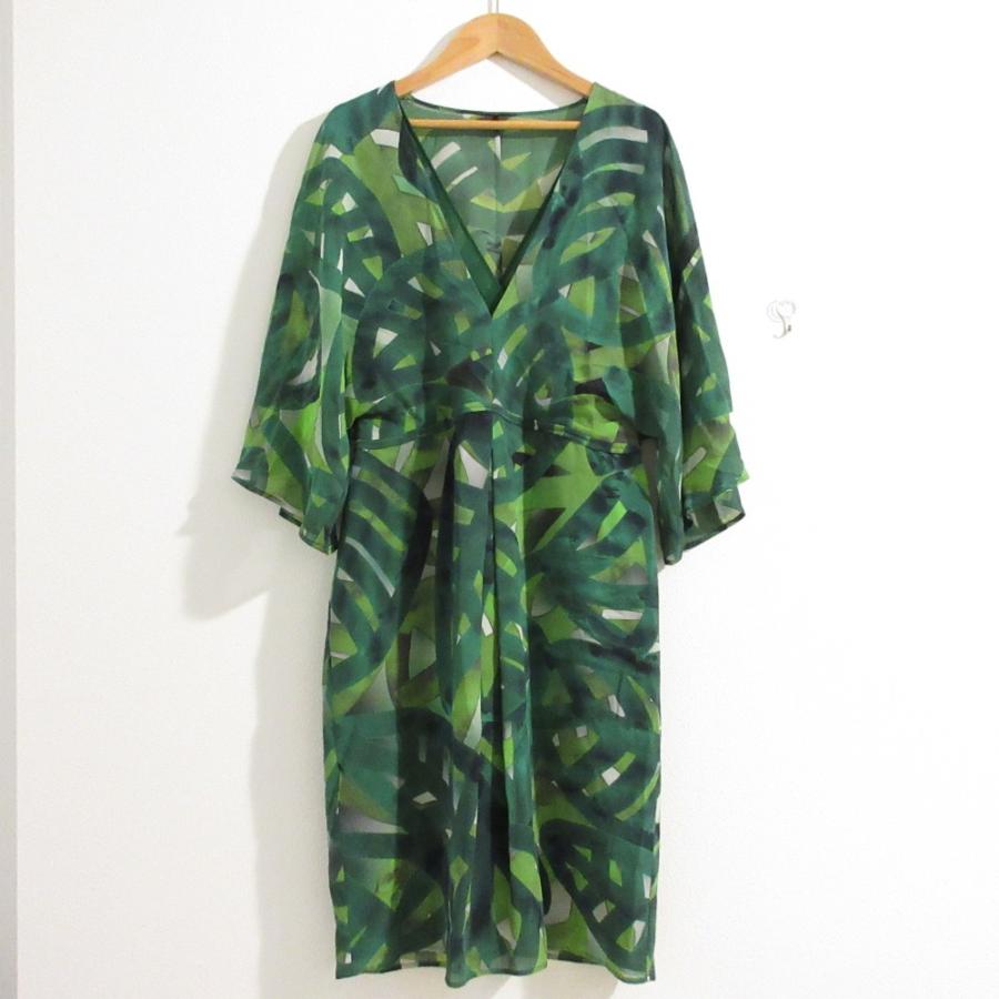 ESCADA 美品 エスカーダ リーフ柄 シルク100% Vネック ひざ丈