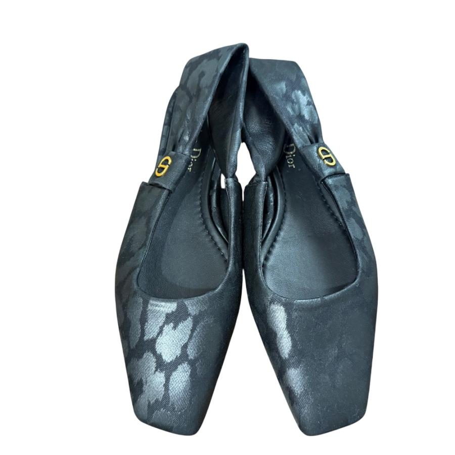 Christian Dior（クリスチャン・ディオール） 新品同様 レオパード柄