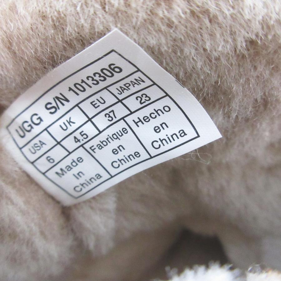UGG（アグ） 新品同様 Adria アドリア ショート丈 ムートンブーツ