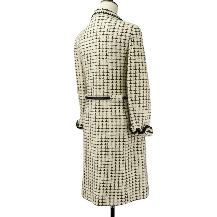 良品 00A CHANEL シャネル ヴィンテージ ベルテッド ツイード コート P16301 サイズ36 アイボリー ブラック レディース 古着 中古の画像