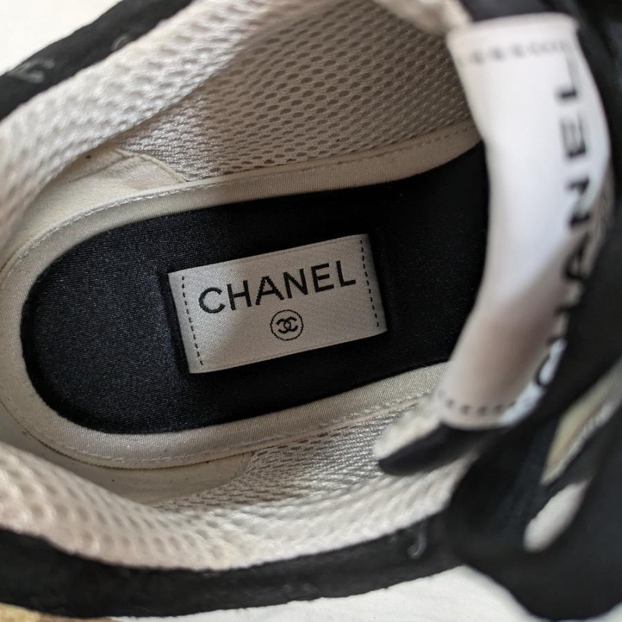 CHANEL（シャネル） 美品 22AW CHANEL ココマーク プリント スエード