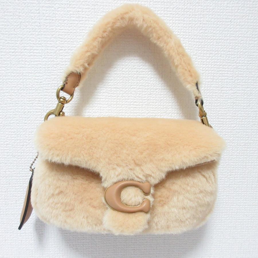 COACH（コーチ） 新品同様 ピロー タビー ショルダーバッグ 18
