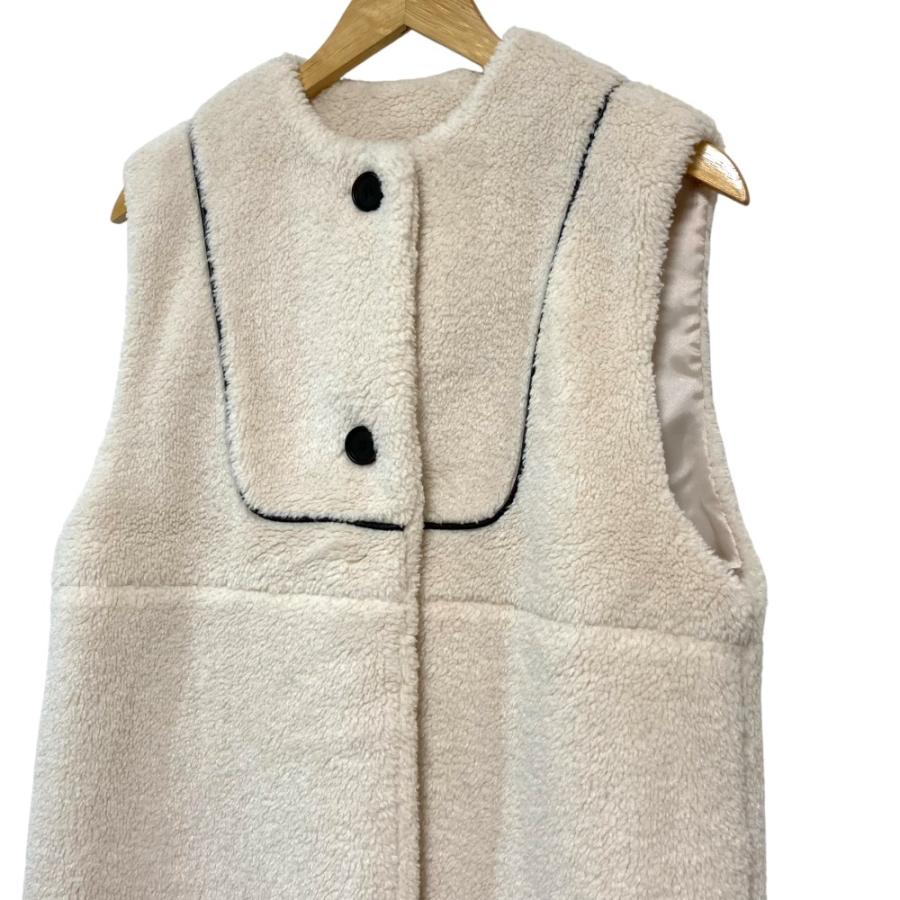 ヨリ　yori　もこもこ　ロングジレ Yori 美品 22AW yori ヨリ もこもこロングジレ ボア ノースリーブ