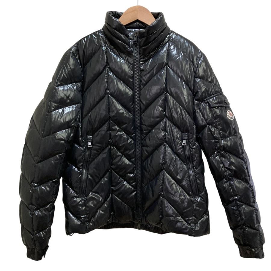 美品 MONCLER モンクレール BERRIAT ロゴワッペン キルティング ダウンジャケット 420914198205 68950 SIZE2 ブラック メンズ 古着 中古 USED MONCLER（モンクレール） 美品 BERRIAT ロゴワッペン キルティング