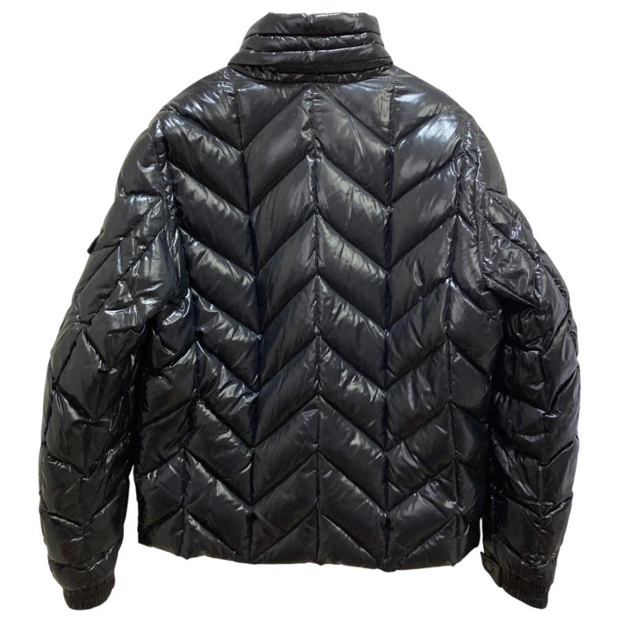 MONCLER（モンクレール） 美品 BERRIAT ロゴワッペン キルティング 
