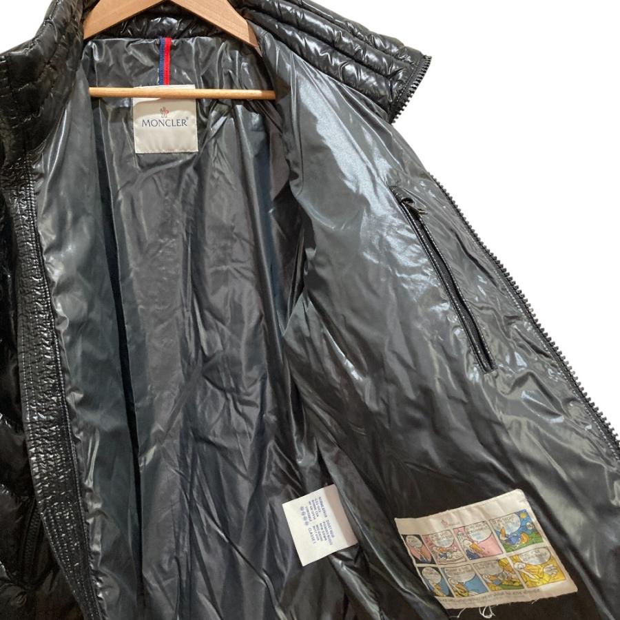 MONCLER（モンクレール） 美品 BERRIAT ロゴワッペン キルティング