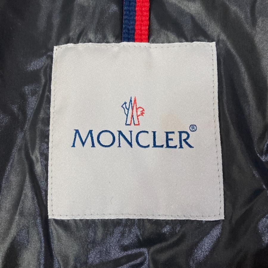 MONCLER（モンクレール） 美品 BERRIAT ロゴワッペン キルティング