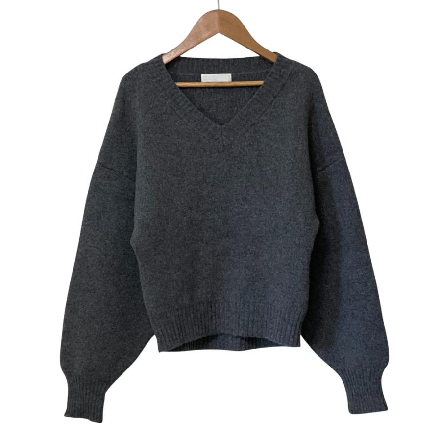 美品 24AW GALLARDAGALANTE ガリャルダガランテ Vネックニット セーター サイズF グレー レディース 古着 中古 USED GALLARDAGALANTE（ガリャルダガランテ） 美品 24AW GALLARDAGALANTE V
